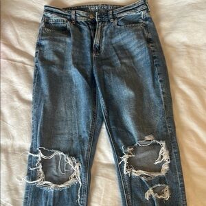 American Eagle Strigid Mom Jean